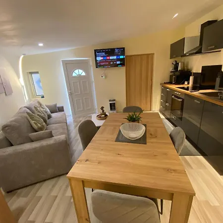 Vivez L'experience Des 24h Du Mans Dans Maison D'exception A Seulement 7 Min A Pied Du Circuit *